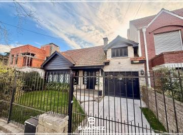 Casa · 342m² · 5 Ambientes · 1 Cochera · Casa en Los Troncos