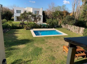 Casa · 270m² · 4 Dormitorios · Laguna del Sol Enero Y/o Febrero 2027