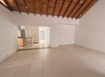 Casa de 4 ambientes, Ciudad de Mendoza · Casa en Una Planta en Barrio Dalvian · 2 Dorm., Escritorio y Jardín.