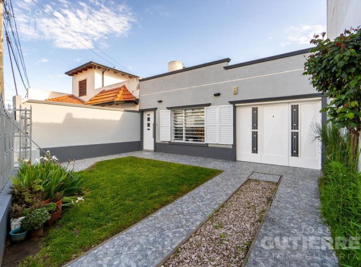Casa · 147m² · 5 Ambientes · 1 Cochera