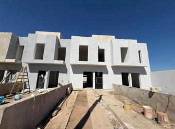 Casa de 3 ambientes, Córdoba · Dúplex en Venta de 2 Dorm. + Escritorio a Estrenar - Valle Cercano