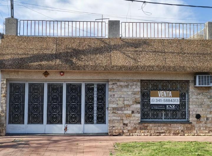 Casa · 145m² · 6 Ambientes · 1 Cochera