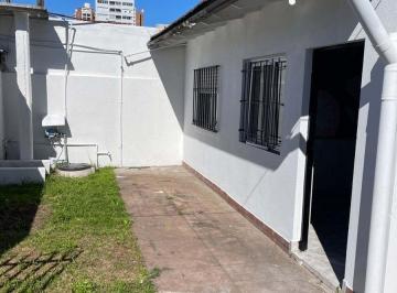 PH · 42m² · 3 Ambientes · 1 Cochera · Alquiler PH Tres Ambientes C/guardacoche Sm, Muñiz