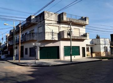 Local comercial · 300m² · 1 Ambiente · 2 Cocheras · Local, Galpón, Casa con Terraza