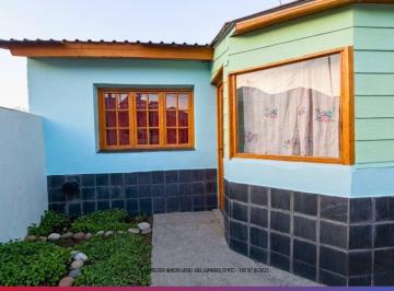 Casa · 107m² · 5 Ambientes · 1 Cochera · Casa en Alquiler / 2 Dorm. / Garage / Patio