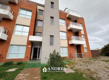 Departamento · 75m² · 3 Ambientes · 1 Cochera · Departamento en Alquiler Anual!
