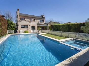 Casa · 300m² · 5 Ambientes · 2 Cocheras · Casa en Venta de 5 Ambientes en El Barrio Santa Maria de Los Olivos, Grand Bourg, Pilar, Gba Norte