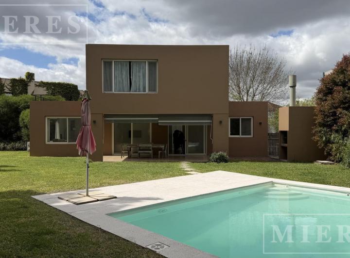 Casa · 5 Ambientes