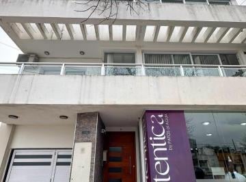 Departamento · 70m² · 5 Ambientes · Gran Departamento Sobre Bolivar