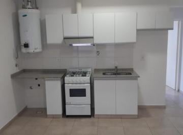 Departamento · 45m² · 3 Ambientes · 1 Cochera · Alquiler Depto 1 Dorm con Cochera Impecable Inmediaciones Palmares.