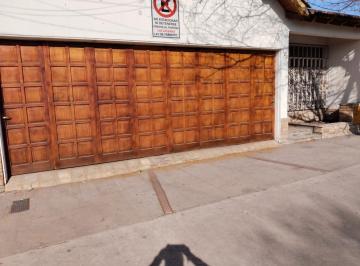 Local comercial · 200m² · 7 Ambientes · 3 Cocheras · Alquiler Casa Para Comercial Sobre Avellaneda a m de Acc Este.