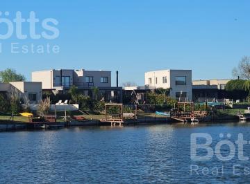 Terreno · 982m² · Lote en Venta en El Barrio de San Sebastian, Área 10.