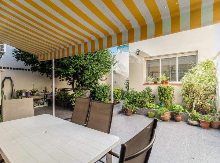 Casa · 261m² · 6 Ambientes · 1 Cochera