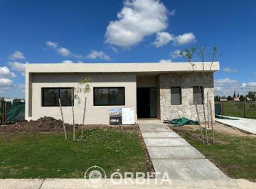 Casa · 125m² · 5 Ambientes · 2 Cocheras · Casa en Venta en Santa Sofia, Pilar del Este, con Finaciación