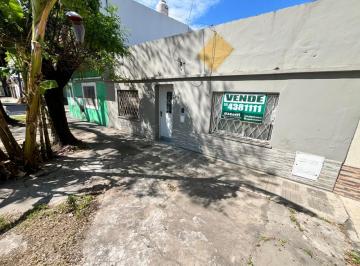 Casa · 56m² · 3 Ambientes · Venta Casa de 2 Dorm. con Patio y Terraza Magallanes 1400 Azcuénaga Rosario