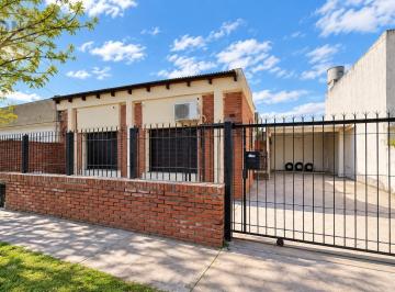 Casa · 95m² · 4 Ambientes · 1 Cochera · Casa en Venta - 15 Bis E/ 528 y 529