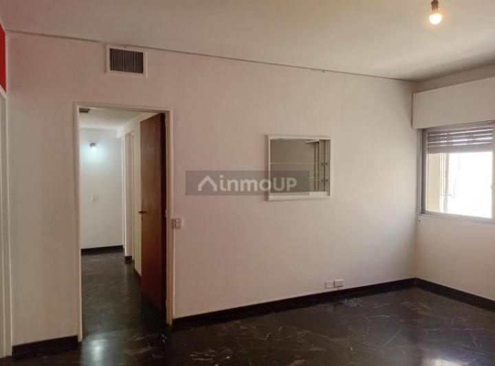 Departamento · 90m² · 4 Dormitorios · 1 Cochera