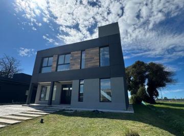 Casa · 150m² · 4 Ambientes · 2 Cocheras · Casa 4 Ambientes - Country Costa del Sol | Mar Chiquita