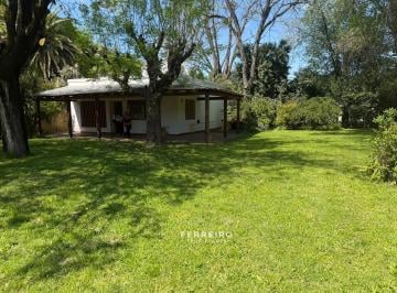 Casa · 90m² · 3 Ambientes · 1 Cochera · Venta de Casa en Una Planta con Jardín en Tortuguitas