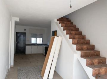 Casa de 3 ambientes, Hurlingham · Casa de 80 m² con 2 Dorm. en Alquiler en William Morris