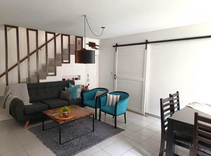 Casa · 79m² · 5 Ambientes · 1 Cochera
