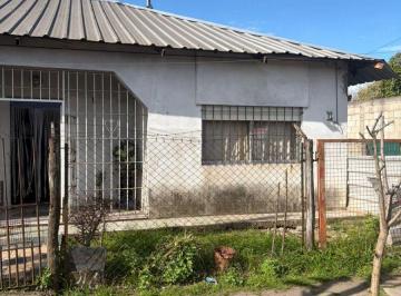 Casa de 4 ambientes, Almirante Brown · Casa con 3 Dorm. y Fondo Libre