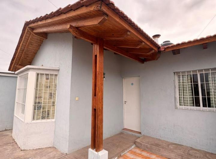 Casa · 100m² · 5 Ambientes · 1 Cochera