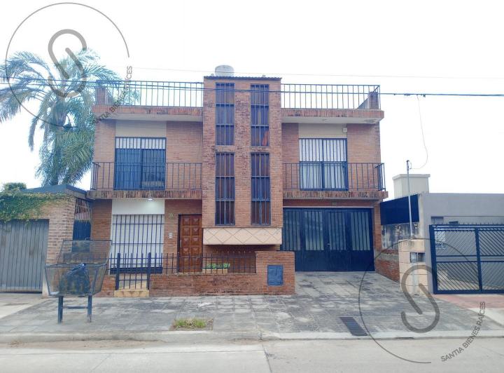 Casa · 376m² · 12 Ambientes · 1 Cochera