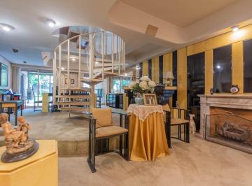 Casa · 286m² · 4 Ambientes · 1 Cochera · Venta Casa 4 Amb + Coch + Jardin Coghlan Lote P