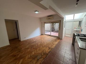 Departamento de 2 ambientes, Flores · Departamento de 2 Ambientes, con Jardín y Escritorio Único!