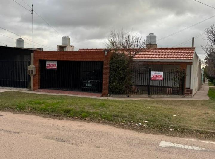 Casa · 125m² · 6 Ambientes · 2 Cocheras
