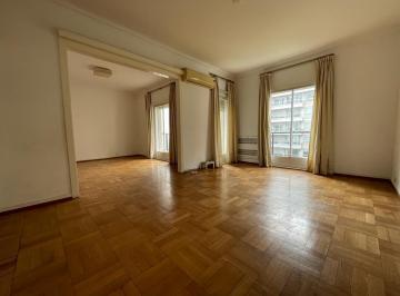 Departamento · 131m² · 5 Ambientes · Divino y Luminoso Contrafrente a Pulmón de Jardines en Alquiler
