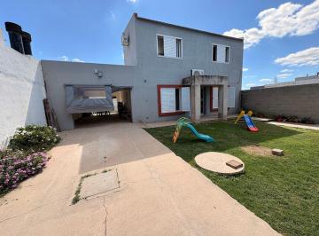 Casa · 159m² · 4 Ambientes · 1 Cochera · Venta Casa | 3 Habitaciones | Senderos de Savio