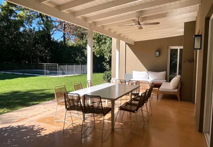 Casa · 324m² · 5 Ambientes · 2 Cocheras
