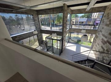 Local comercial · 290m² · 1 Ambiente · Alquiler Local Comercial en Esquina en Benavidez, Tigre