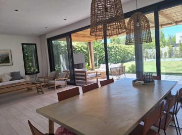 Casa · 250m² · 5 Ambientes · 1 Cochera · Casa en Alq. Temporario en Talar del Lago 2, General Pacheco, Tigre