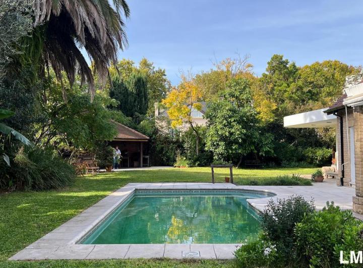 Casa · 432m² · 7 Ambientes · 2 Cocheras