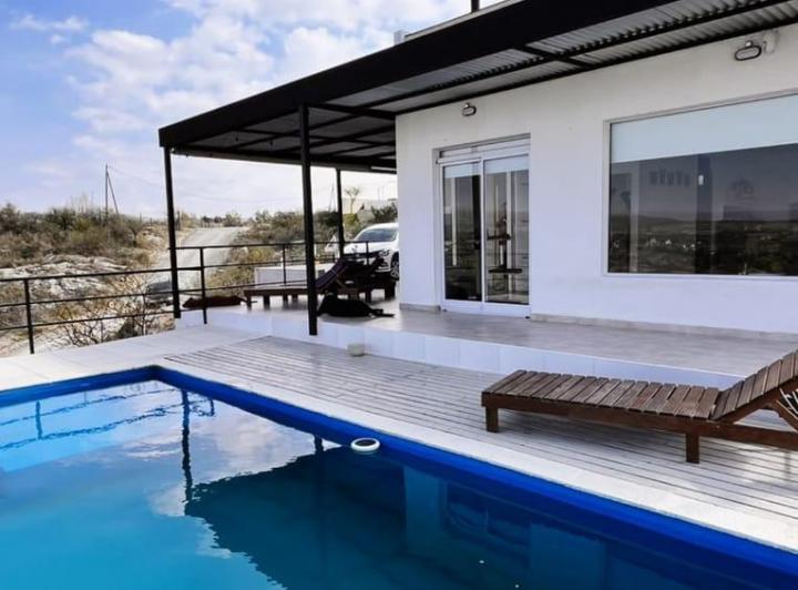 Casa · 218m² · 4 Ambientes · 1 Cochera