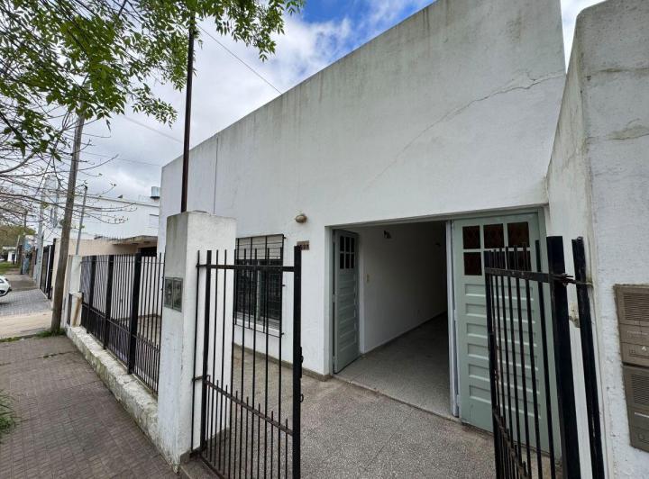 Casa · 60m² · 2 Ambientes · 1 Cochera