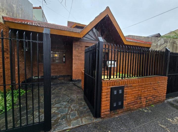 Casa · 162m² · 4 Ambientes · 1 Cochera