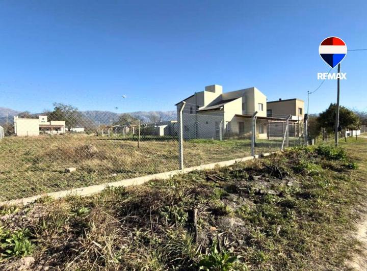 Terreno · 925m²