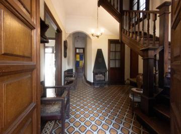 Casa · 260m² · 4 Ambientes · 1 Cochera · Venta Casa Villa Urquiza Lote 8,66 X 22 m