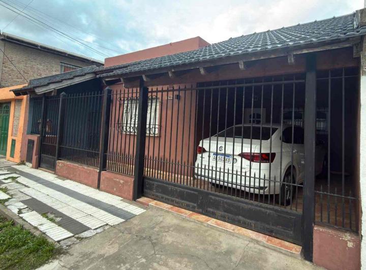 Casa · 96m² · 3 Ambientes · 1 Cochera