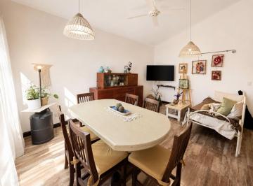 Casa · 140m² · 4 Ambientes · 1 Cochera · Casa en Venta en Villa Constitucion