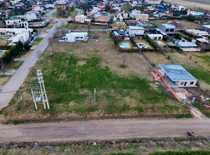 Terreno · 611m²