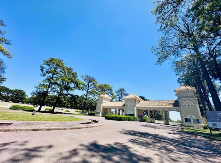 Terreno · 1502m²