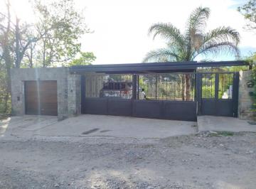 Casa de 6 ambientes,  · Casa de 2 Dorm. y Escritorio, Río Ceballos, Entorno Tranquilo, Bajada Al Rio. Quincho y Pileta