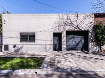 Casa · 71m² · 3 Ambientes · 2 Cocheras · Venta Casa 3 Amb Remodelada A. Credito en Temperley