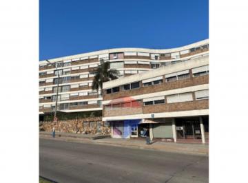 Departamento · 77m² · 4 Ambientes · 1 Cochera · Venta Apartamento 3 Dorm. Garage Pque Batlle