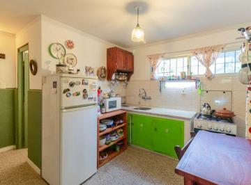 Casa · 102m² · 4 Ambientes · 1 Cochera · Venta 2 Casas 2 y 1 Dorm. 991 m² El Pinar Sur
